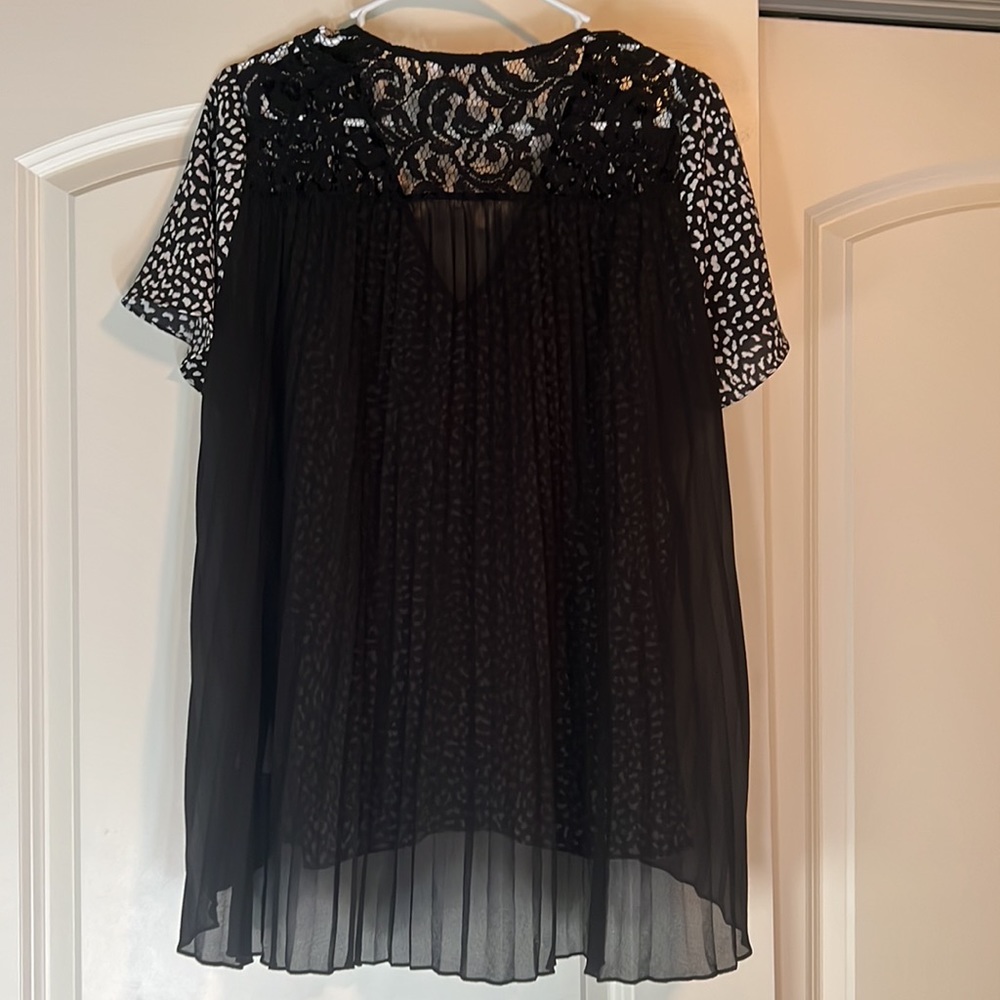 MK blouse - Picture 3 of 3